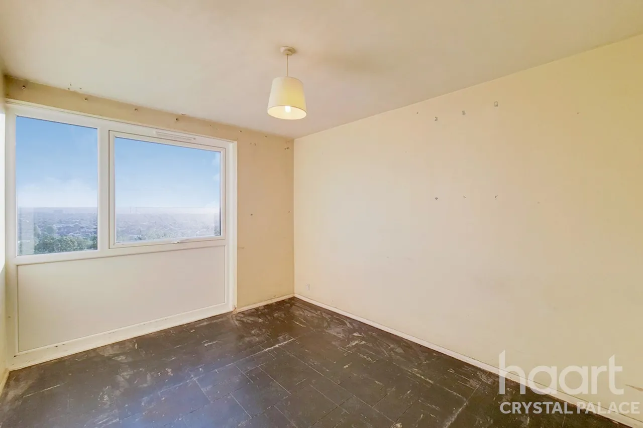 Priory Crescent, London, SE19, photo 10