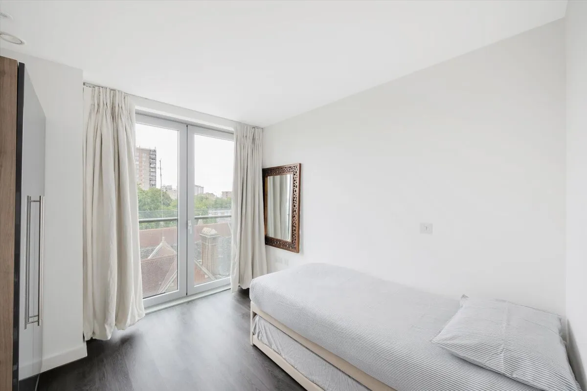 2 bed flat for sale, Osnaburgh Street, London, NW1