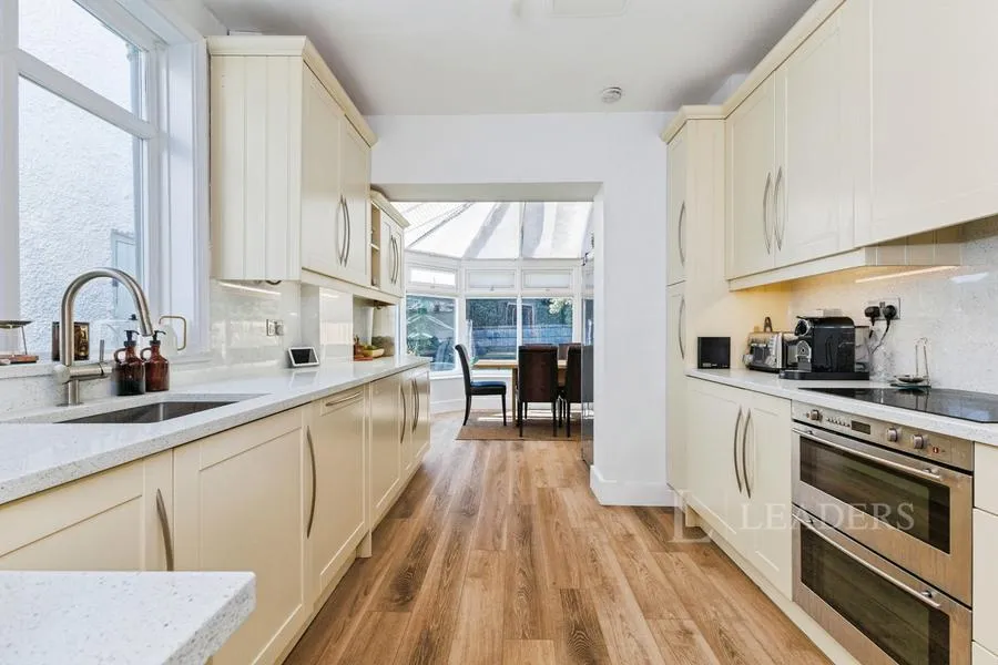 Sayes Court, Addlestone, KT15, photo 5