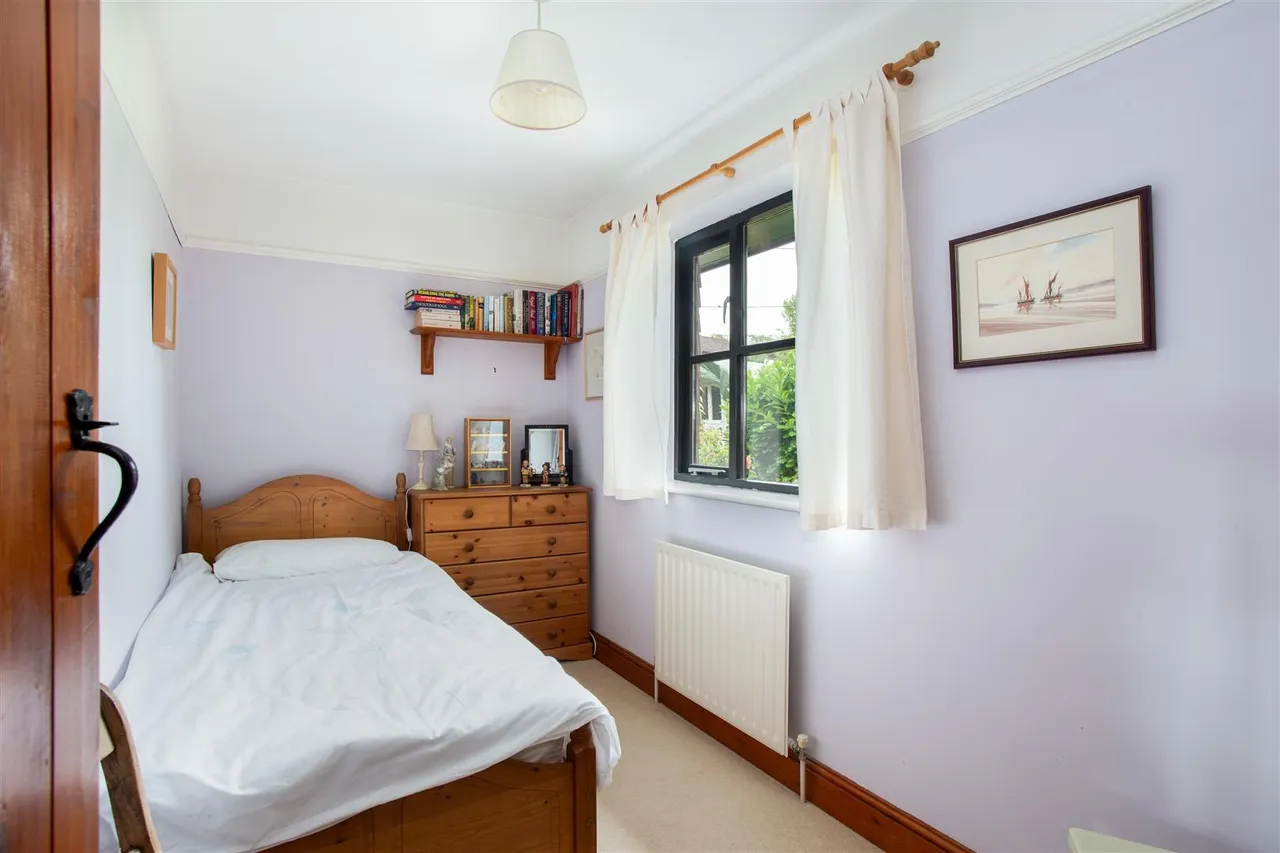 Church Road, Weald, photo 15