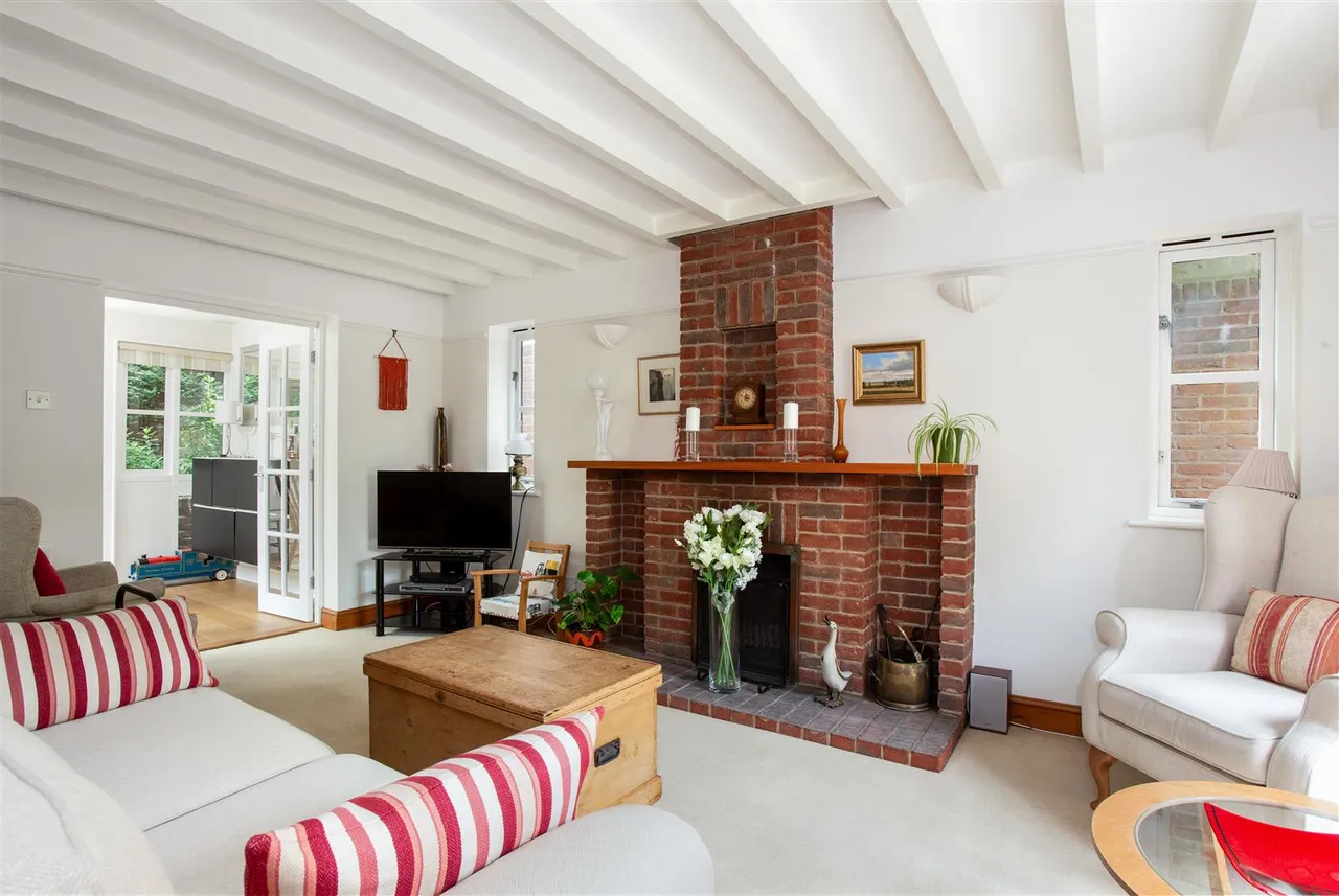Church Road, Weald, photo 3