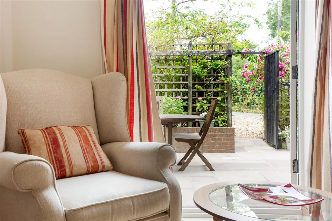 Church Road, Weald, photo 9