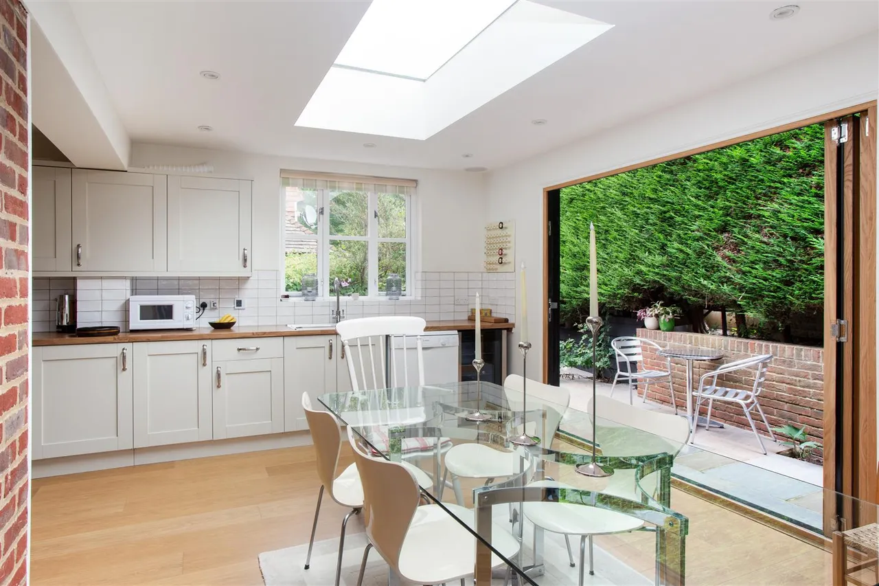 Church Road, Weald, photo 6