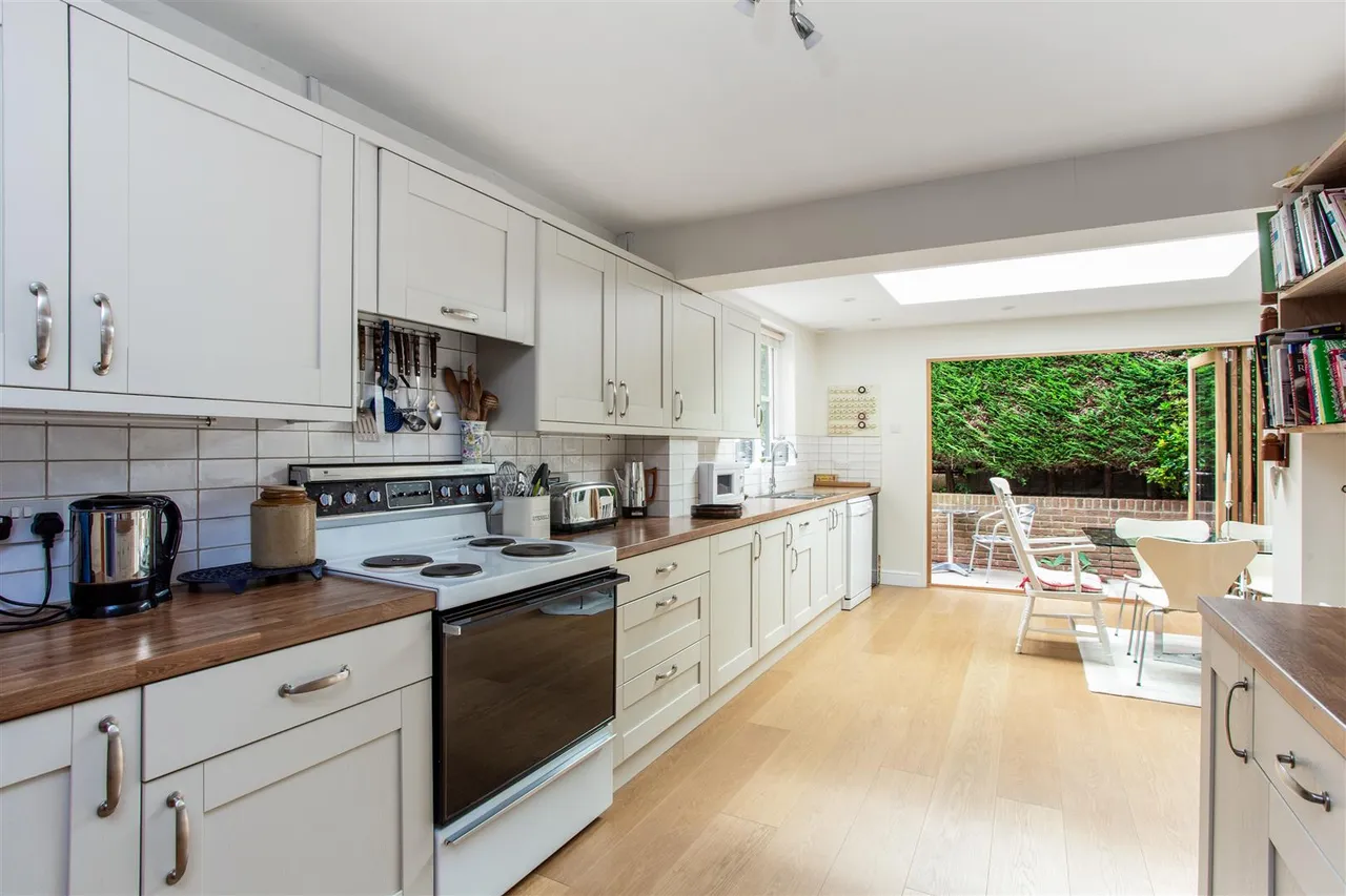 Church Road, Weald, photo 10