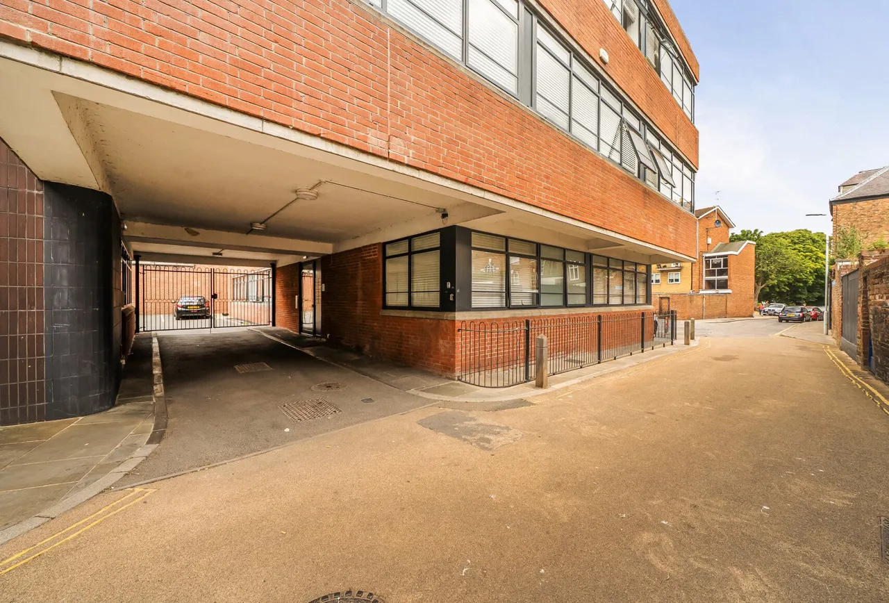 Cathedral House, Three Cocks Lane, GL1 2QU, photo 17