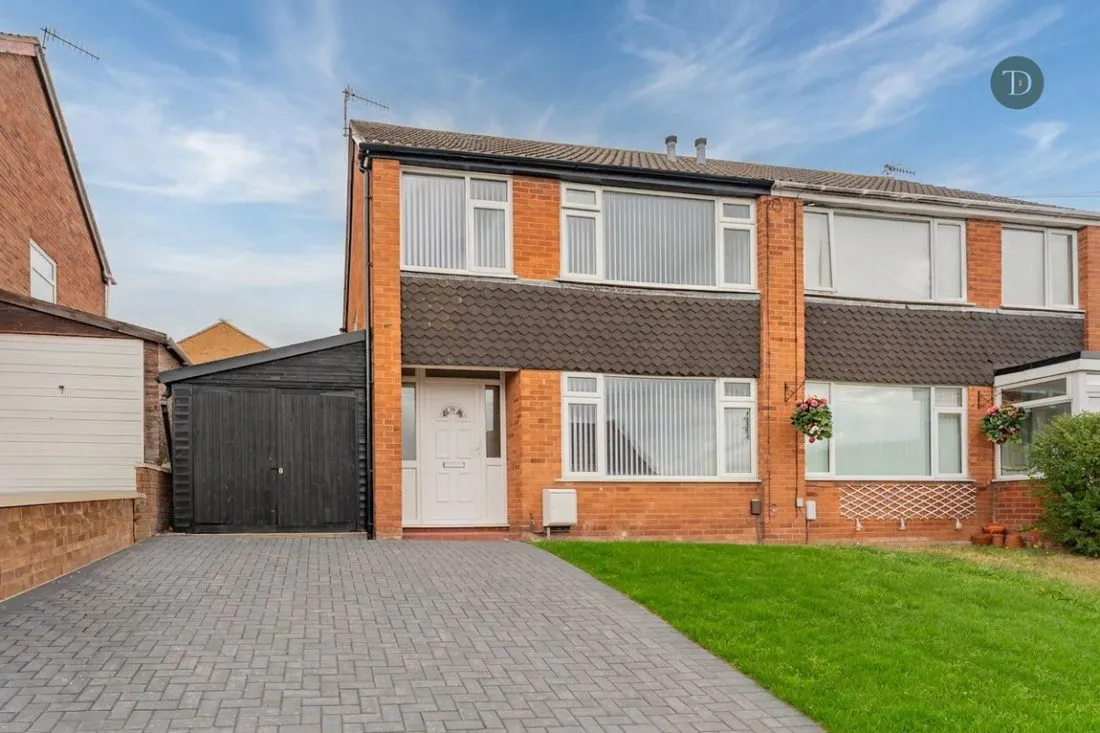 3 bed house for sale — Oulton Close, Prenton, CH43 0XE