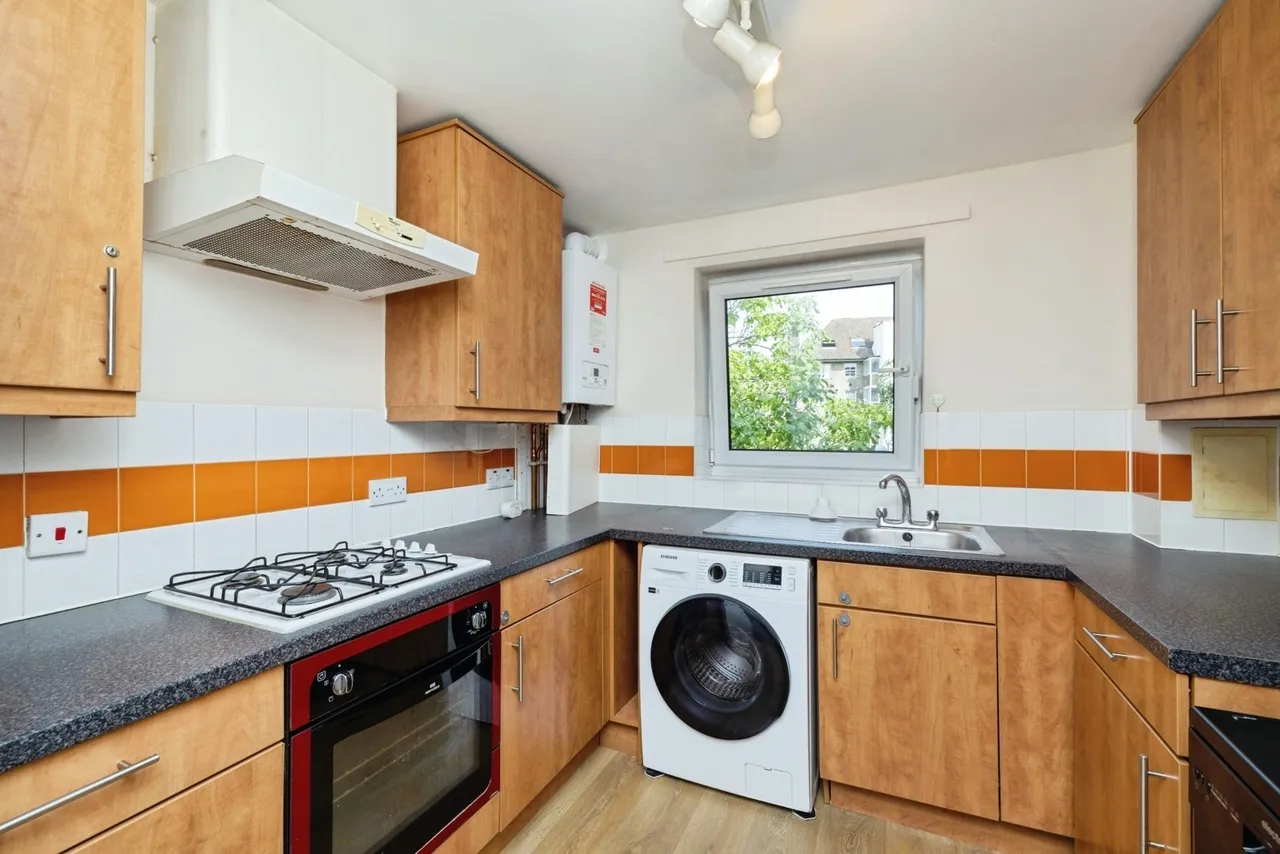 Bloomsbury House, 7 Chillington Drive, London, SW11, photo 7