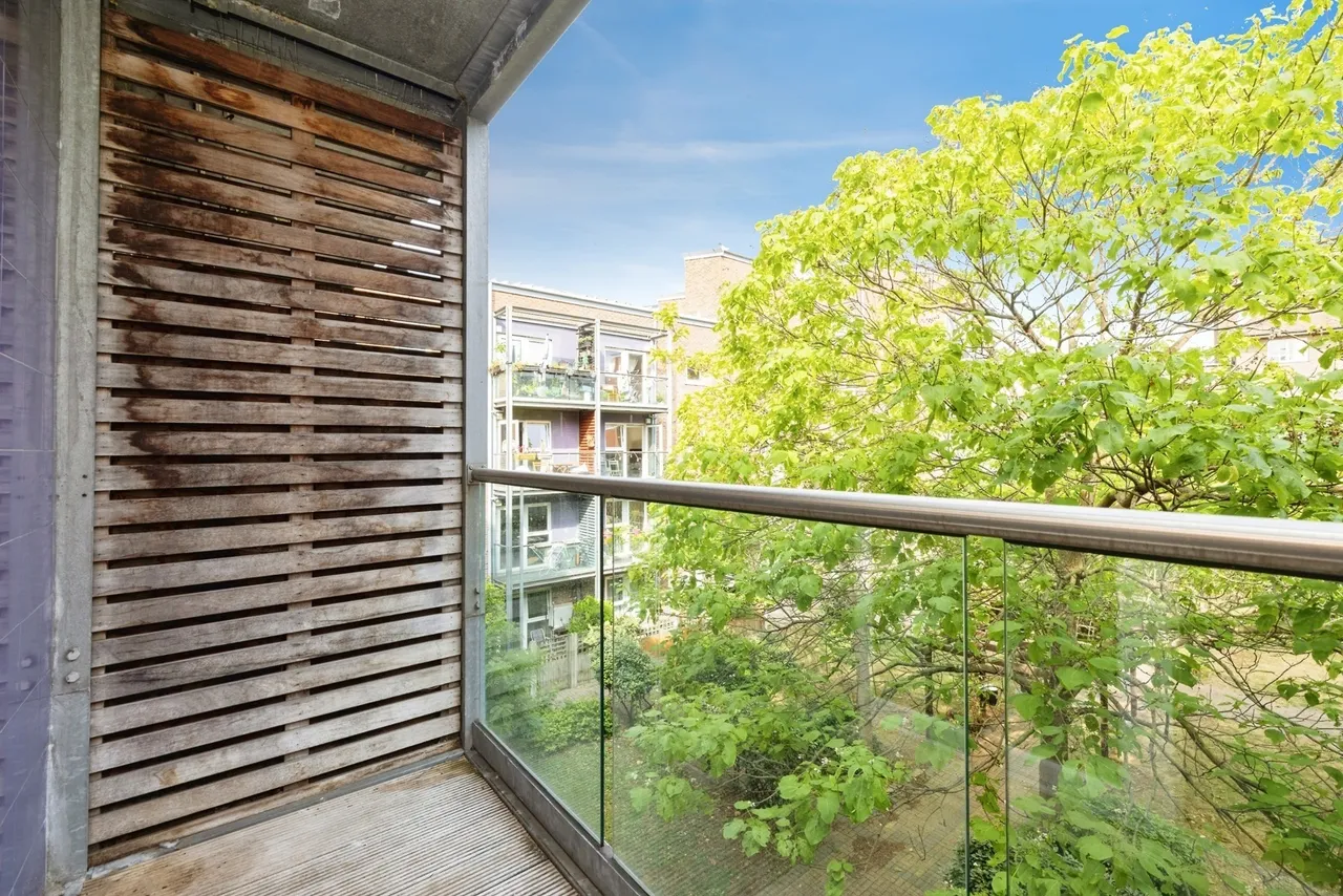 Bloomsbury House, 7 Chillington Drive, London, SW11, photo 16