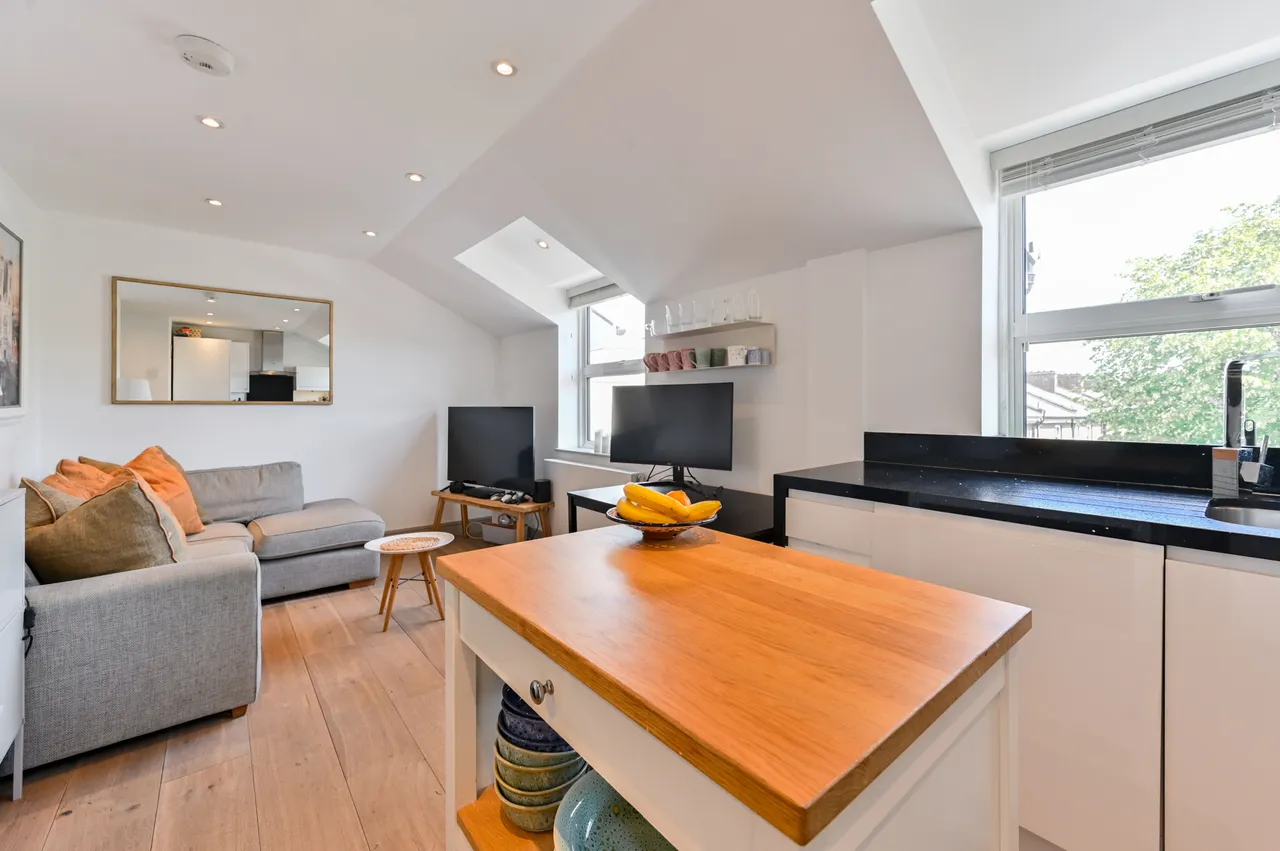 London, SW4, photo 6
