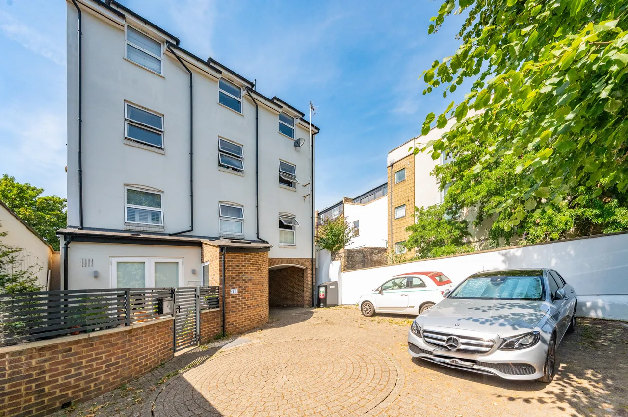 London, SW4, photo 23