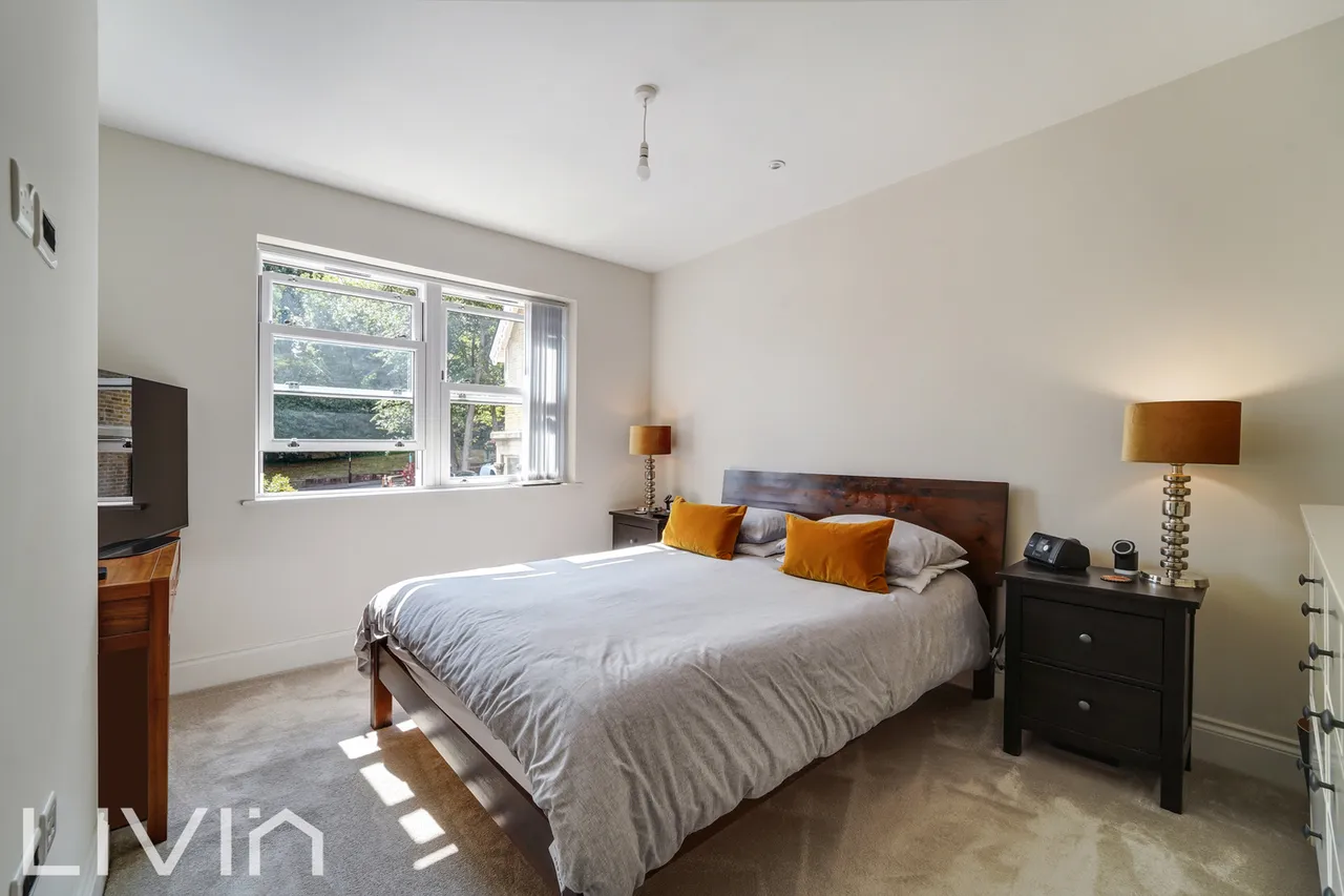 Park Road, Kenley, CR8, photo 10
