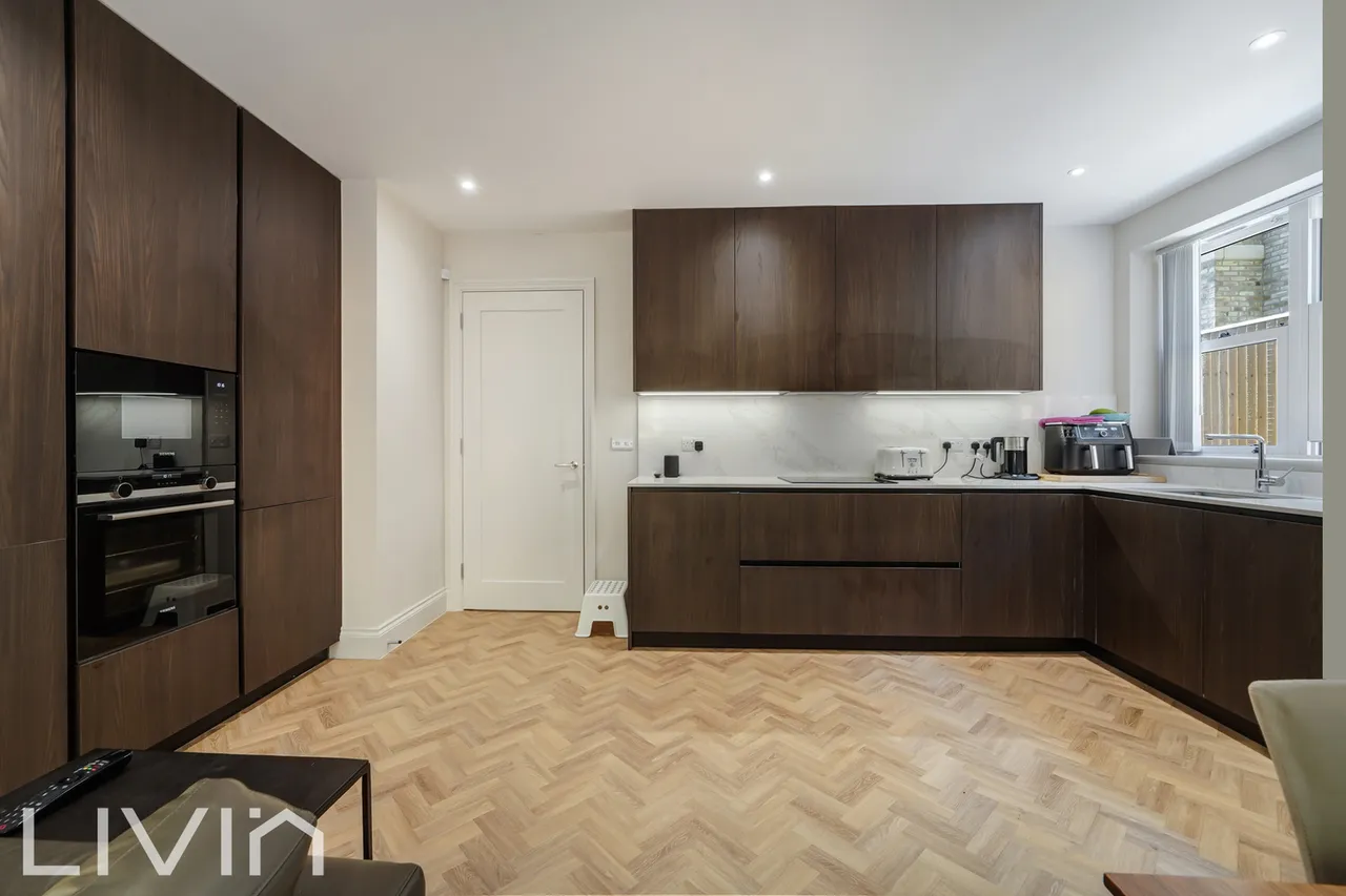 Park Road, Kenley, CR8, photo 6