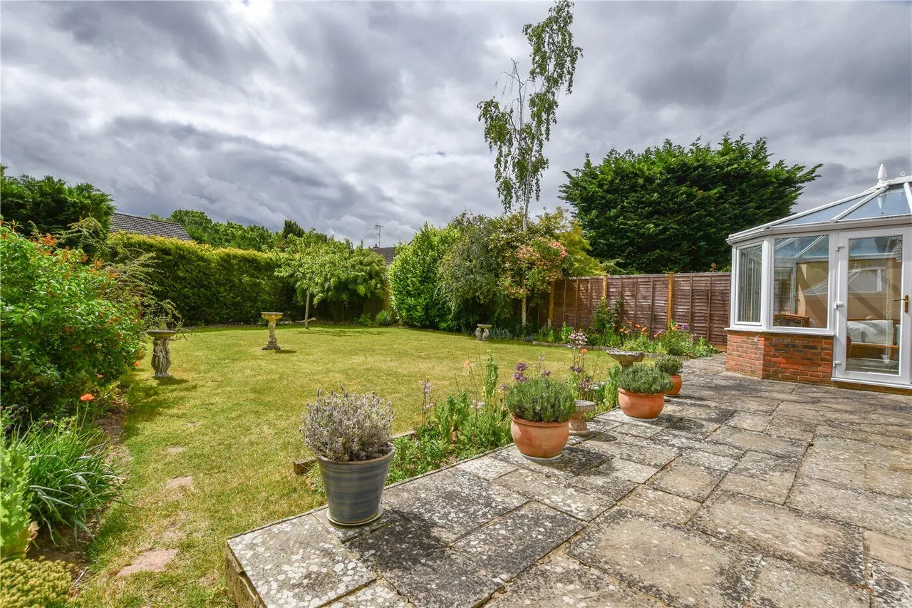Oaklands Drive, Wokingham, RG41, photo 20