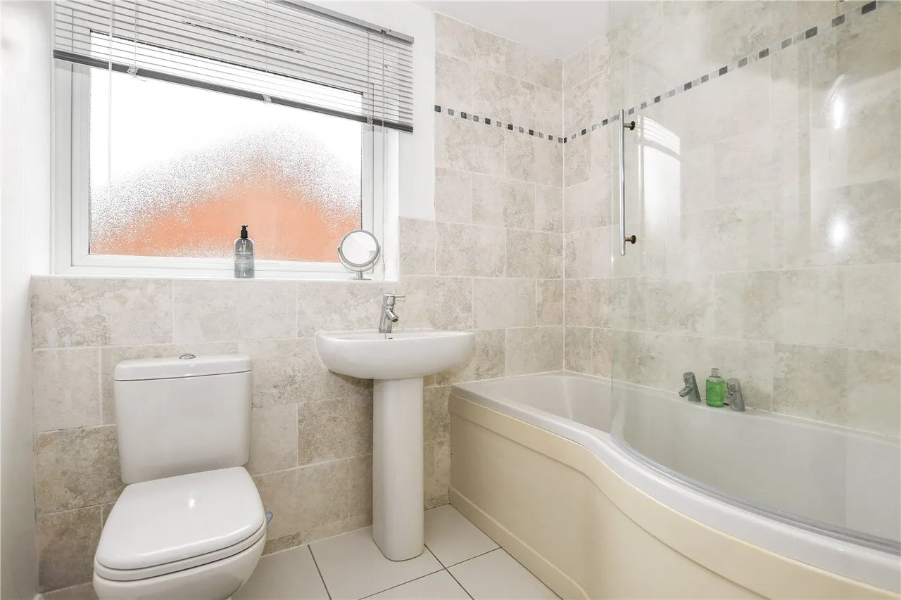 Oaklands Drive, Wokingham, RG41, photo 14