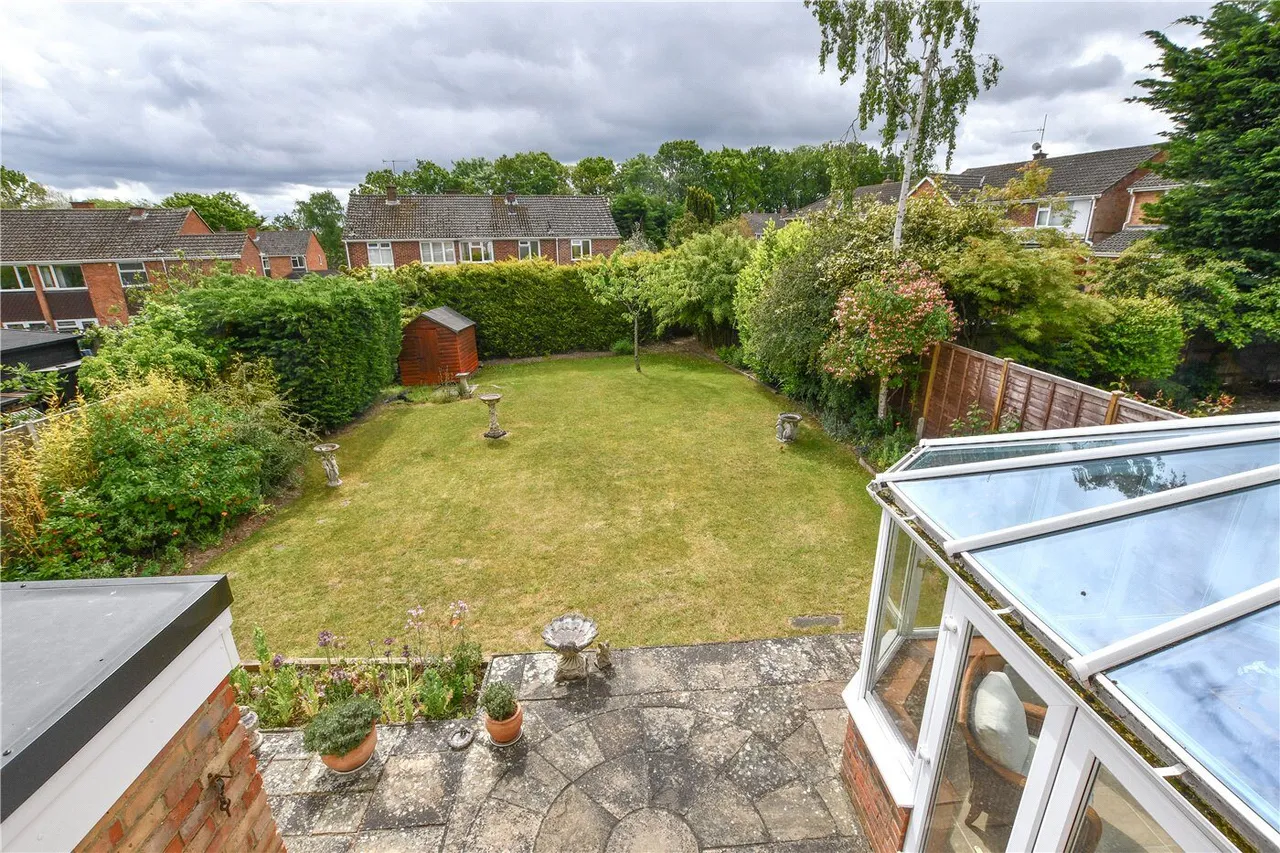 Oaklands Drive, Wokingham, RG41, photo 19