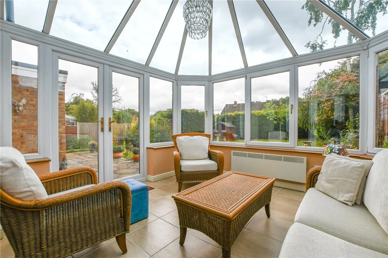 Oaklands Drive, Wokingham, RG41, photo 8