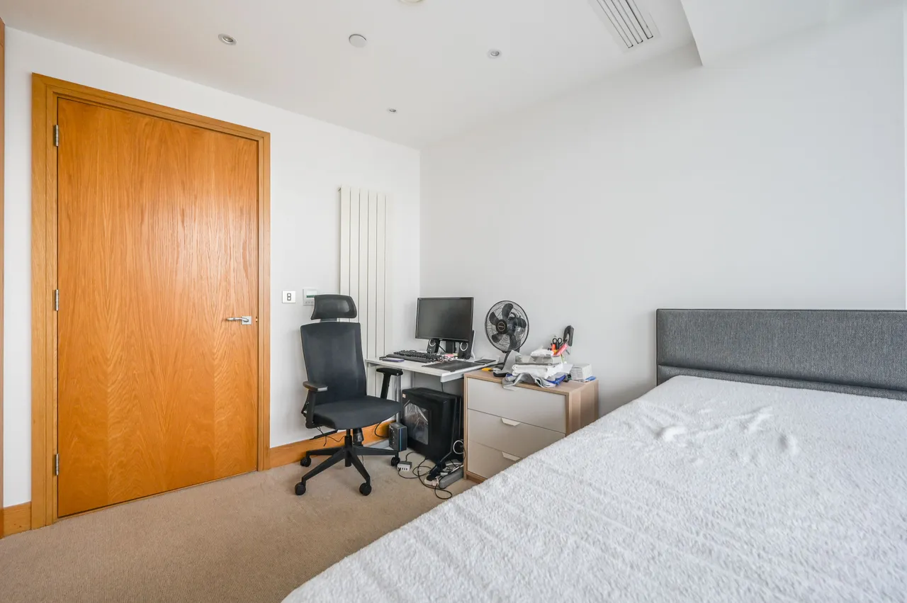Apartment 2508, Arena Tower, 25 Crossharbour Plaza, London, photo 9