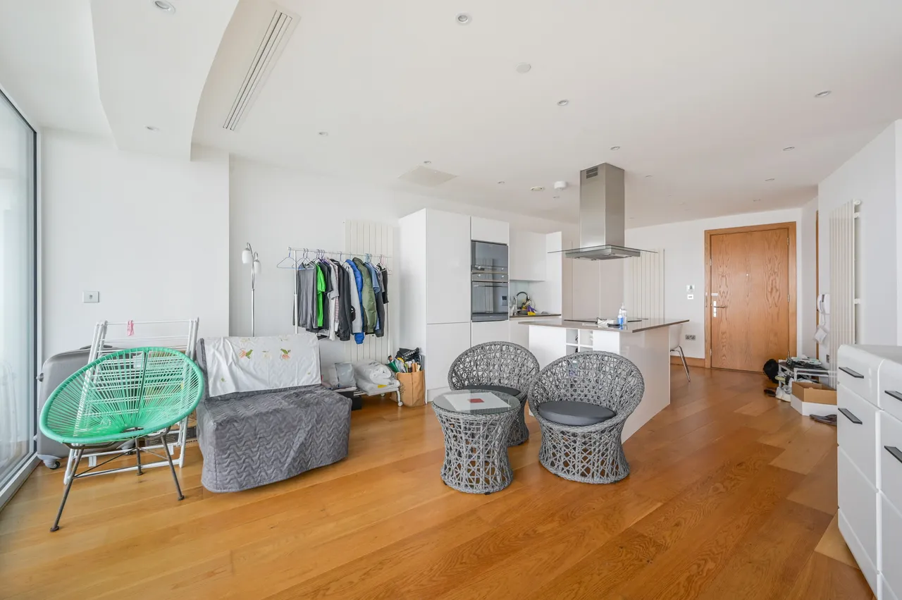 Apartment 2508, Arena Tower, 25 Crossharbour Plaza, London, photo 6