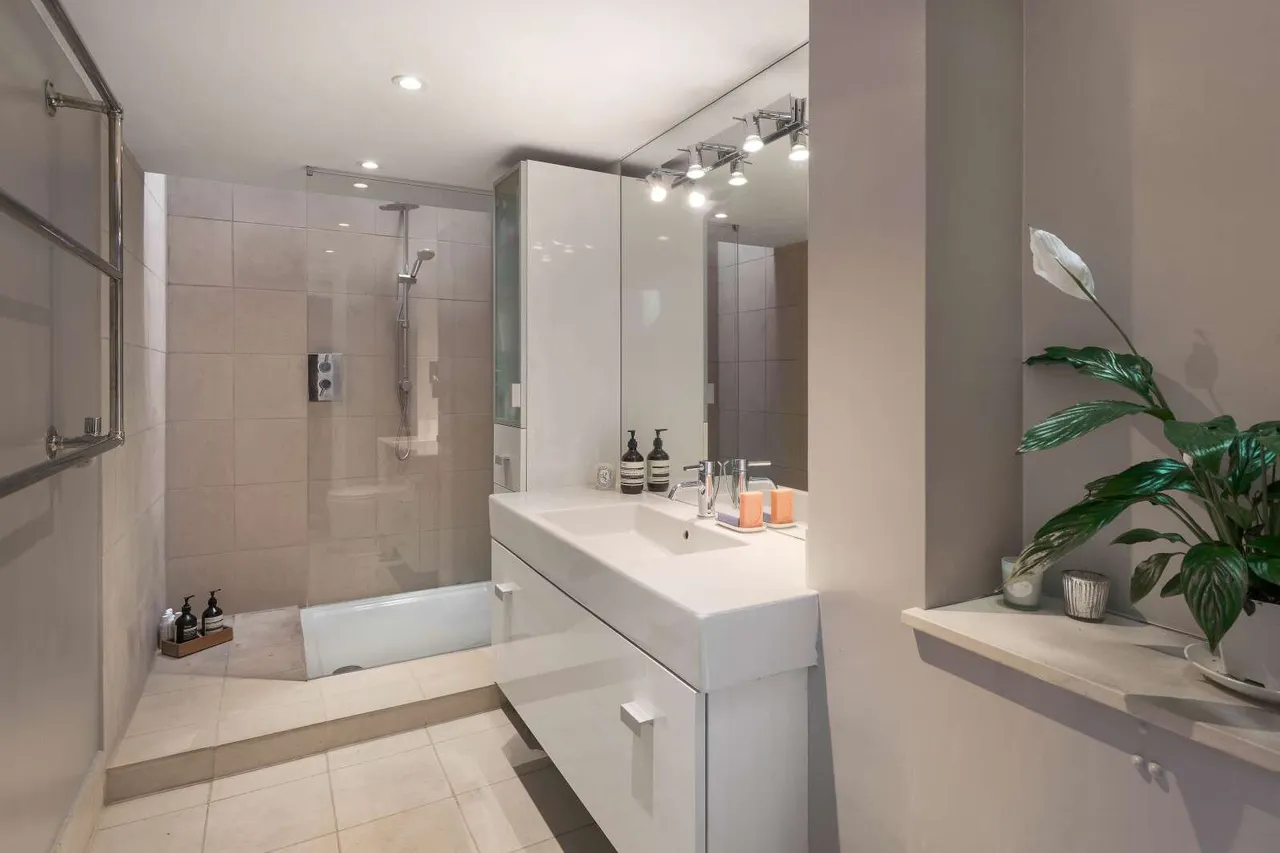 Redcliffe Square, London, SW10 9HQ, photo 5