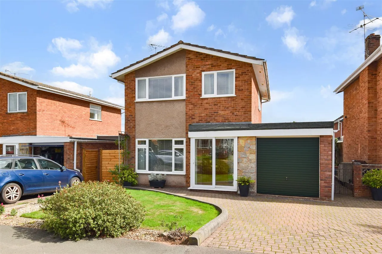 3 bed house for sale, Spicer Close, Cullompton