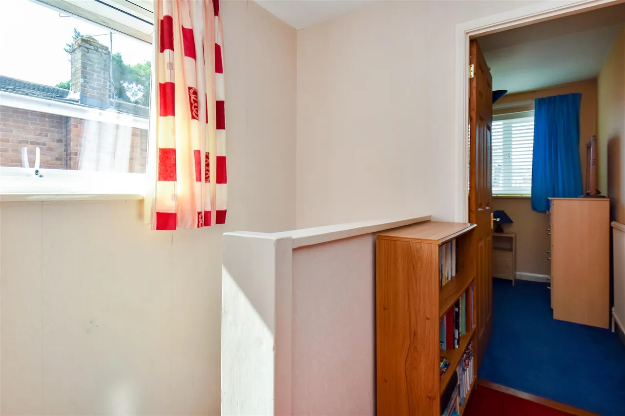 Spicer Close, Cullompton, photo 21
