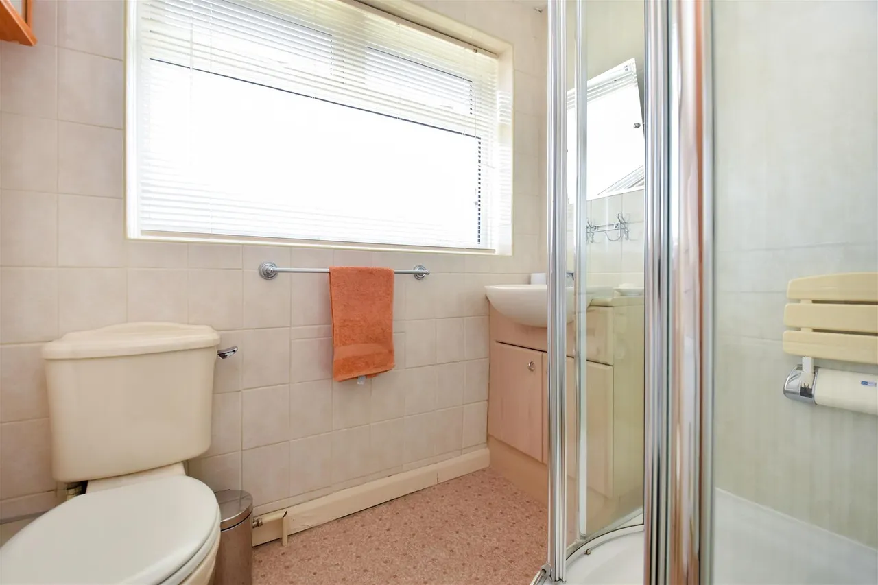Spicer Close, Cullompton, photo 20