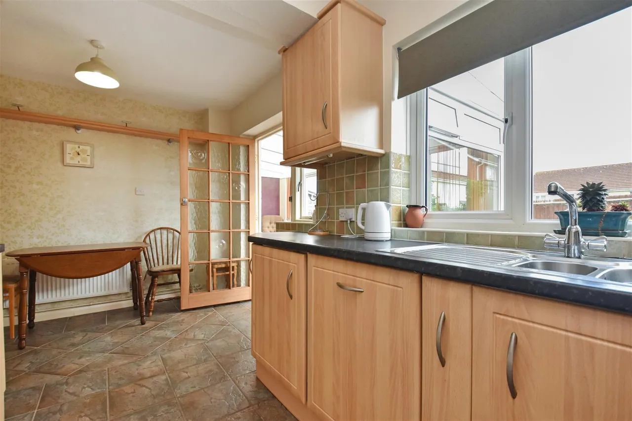 Spicer Close, Cullompton, photo 6