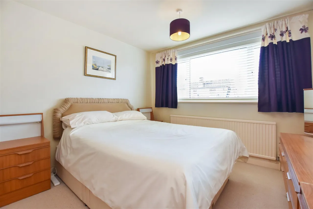 Spicer Close, Cullompton, photo 15