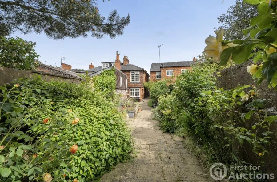 High Street, Wargrave, RG10, photo 16