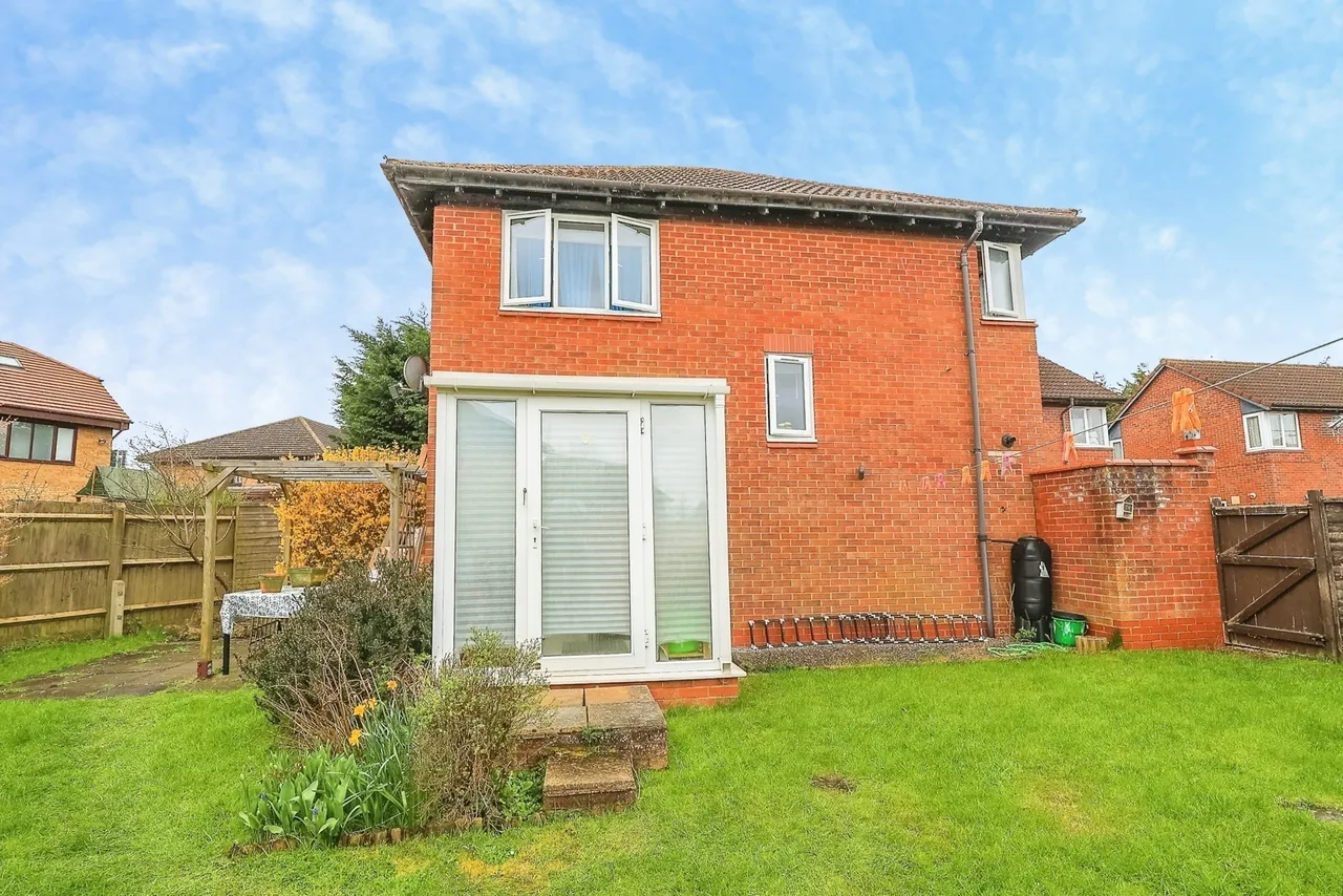 Launceston Court, Shenley Church End, Milton Keynes, Buckinghamshire, MK5, photo 2