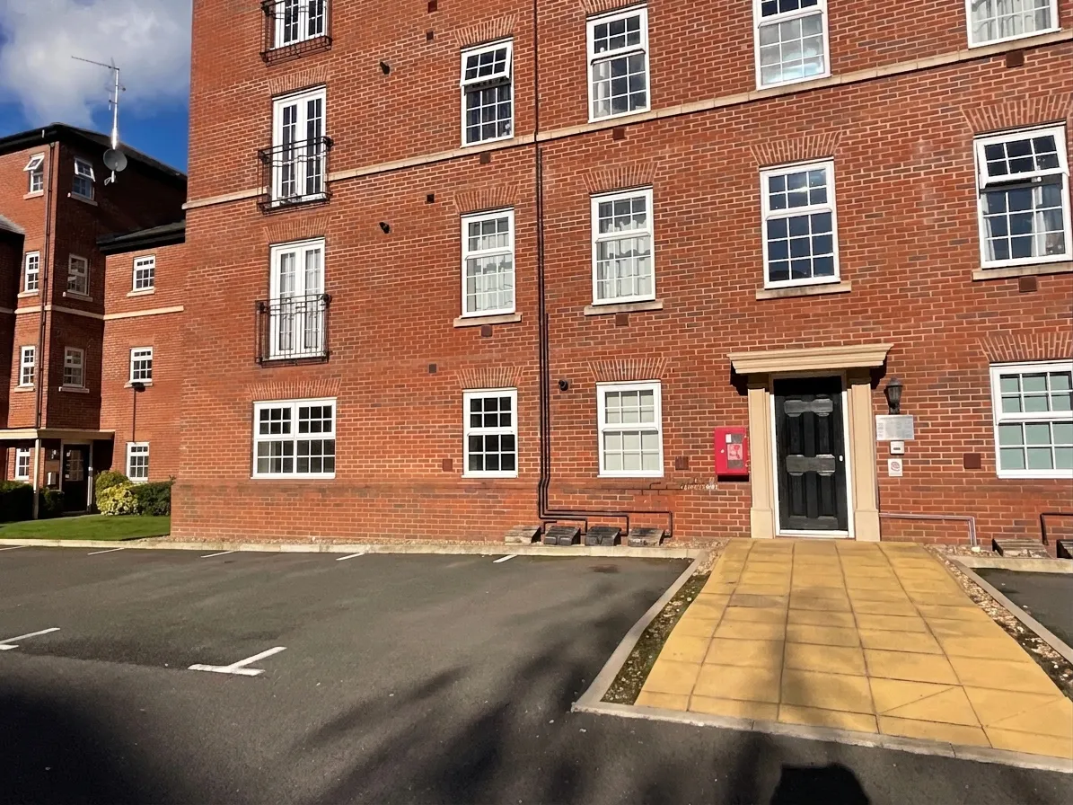 2 bed flat for sale, Crooked Bridge Court St. Georges Parkway, Stafford, ST16