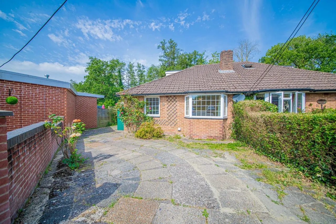 3 bed house for sale — Boyatt Crescent, Allbrook, Eastleigh, Hampshire, SO50 4LP