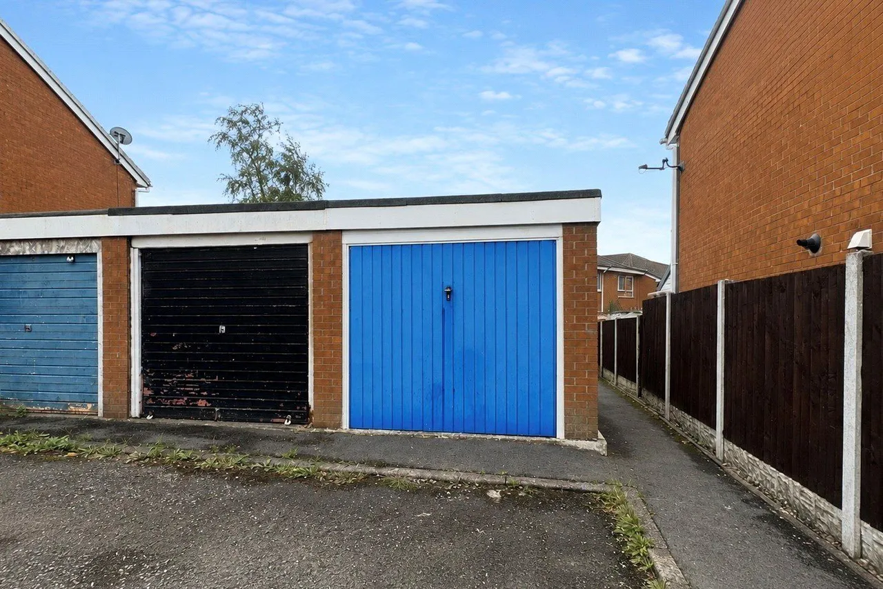 Pickford Walk, Royton, OL2, photo 14