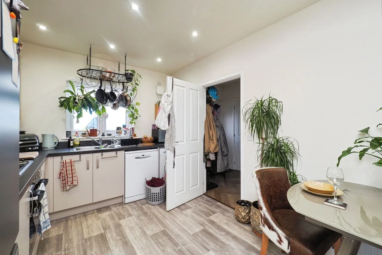 Locomotive Way, Beeston, Nottingham, Nottinghamshire, NG9, photo 8