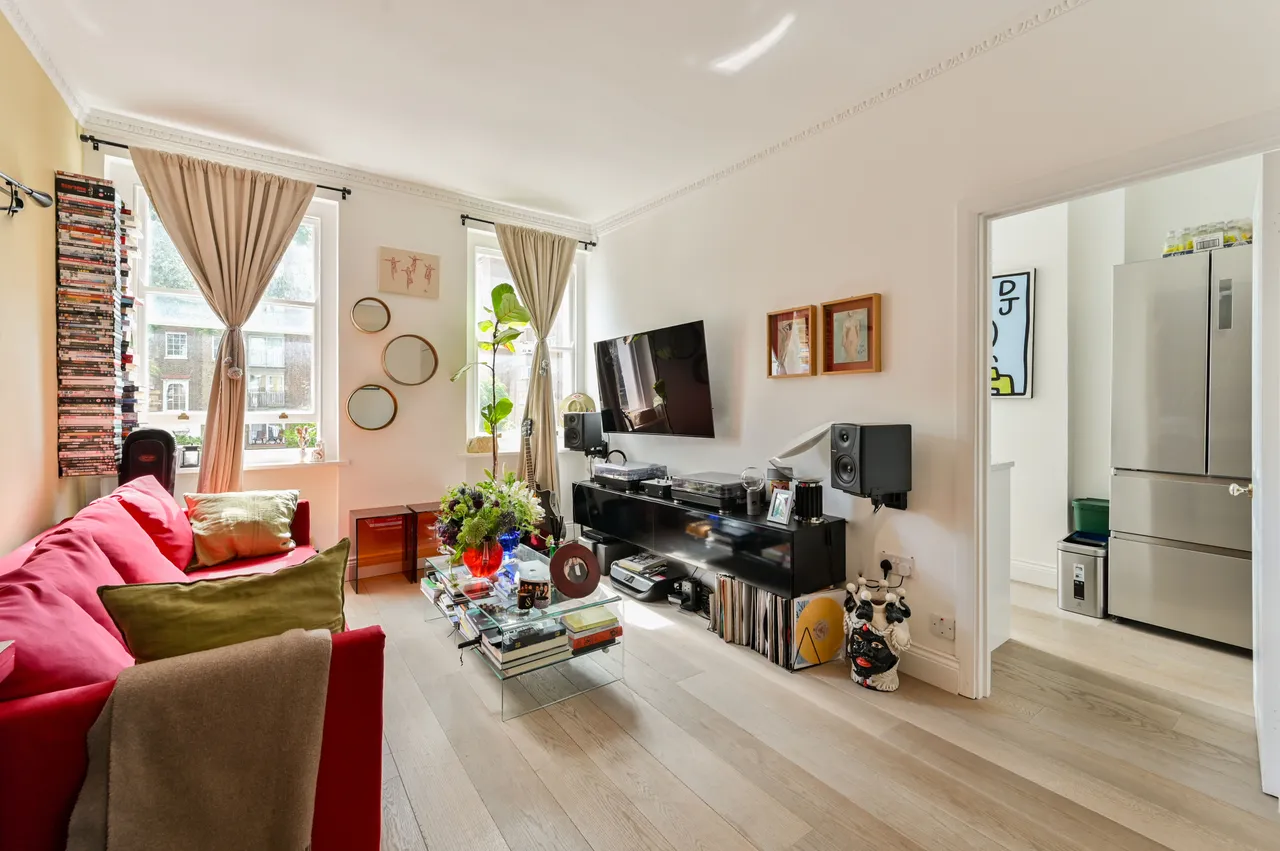 Flat 3, 158-160 Kennington Park Road, London, photo 4