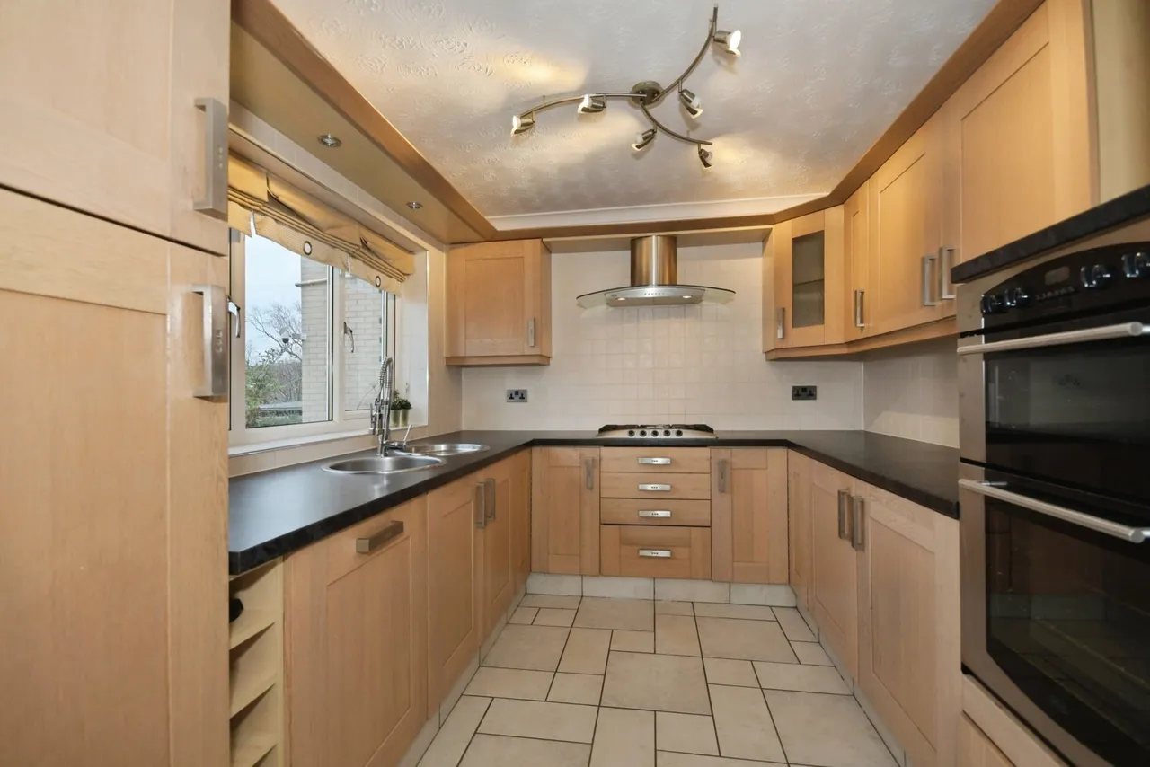 Millbank Close, High Green, Sheffield, S35, photo 3