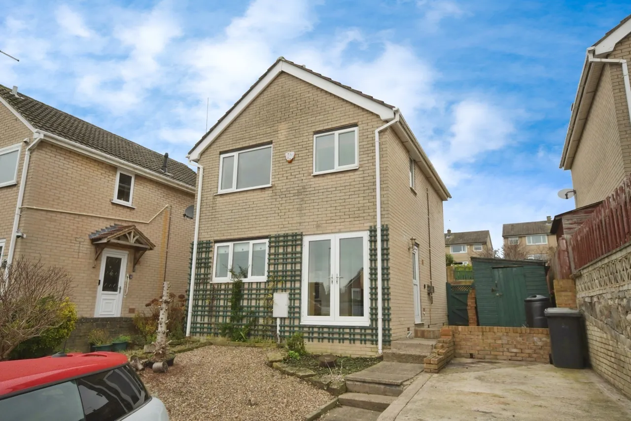 3 bed house for sale — Millbank Close, High Green, Sheffield, S35