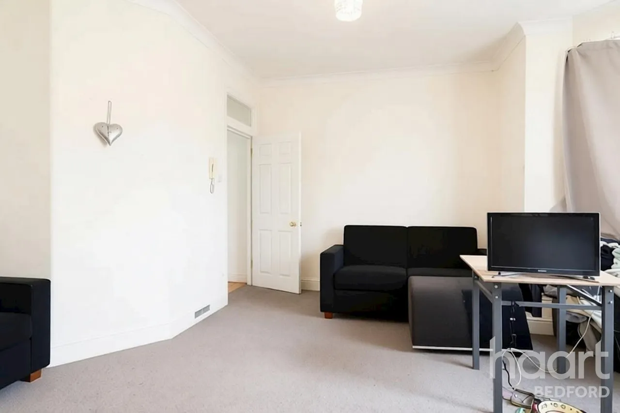 Lansdowne Road, Bedford, MK40, photo 5