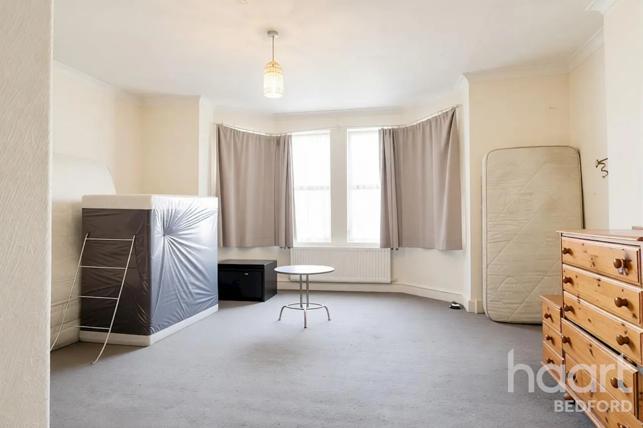 Lansdowne Road, Bedford, MK40, photo 4