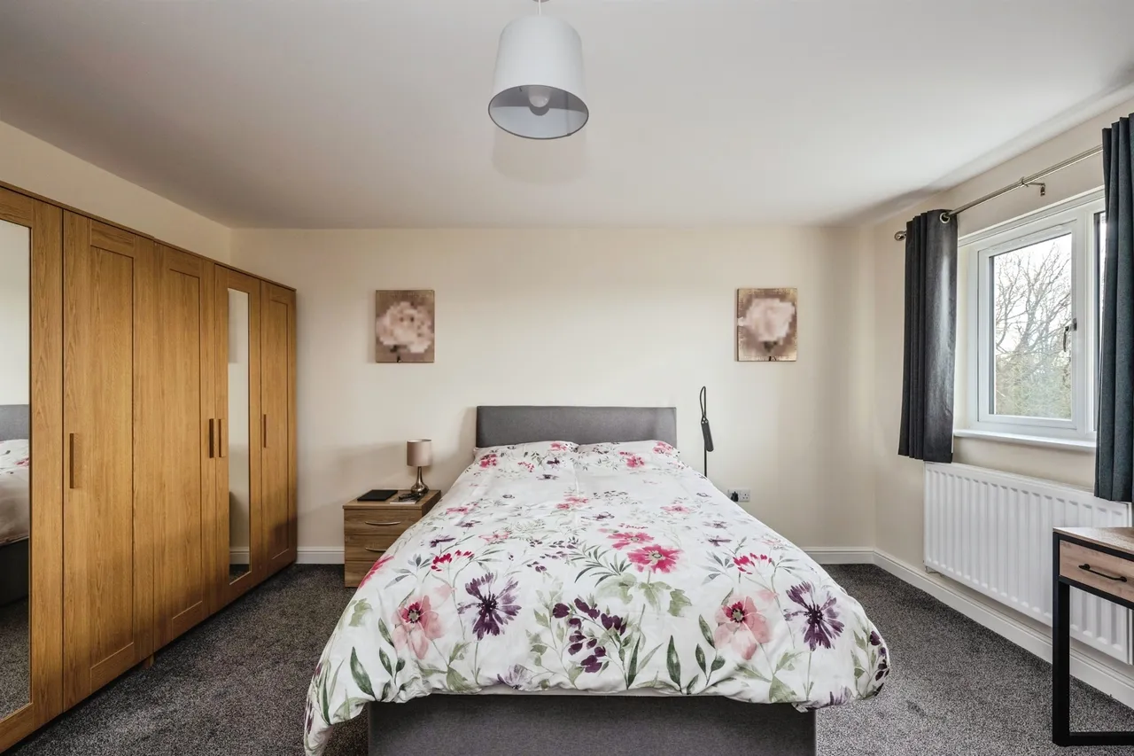 Clos Coed Derw Llanelli, SA14, photo 16
