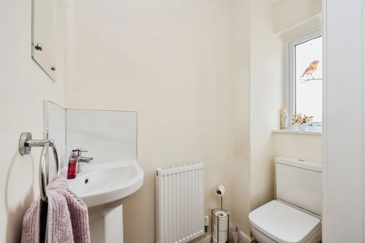 Clos Coed Derw Llanelli, SA14, photo 15