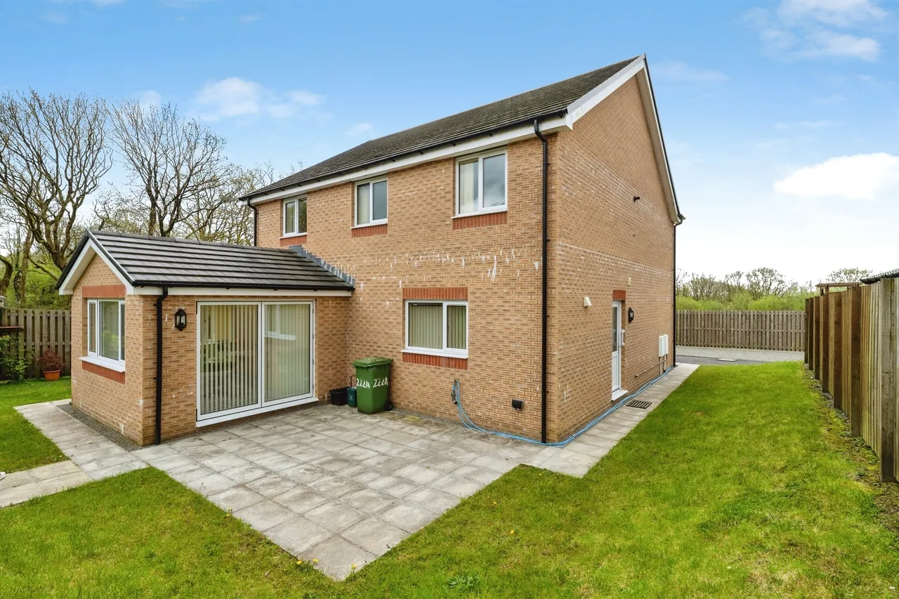 Clos Coed Derw Llanelli, SA14, photo 28