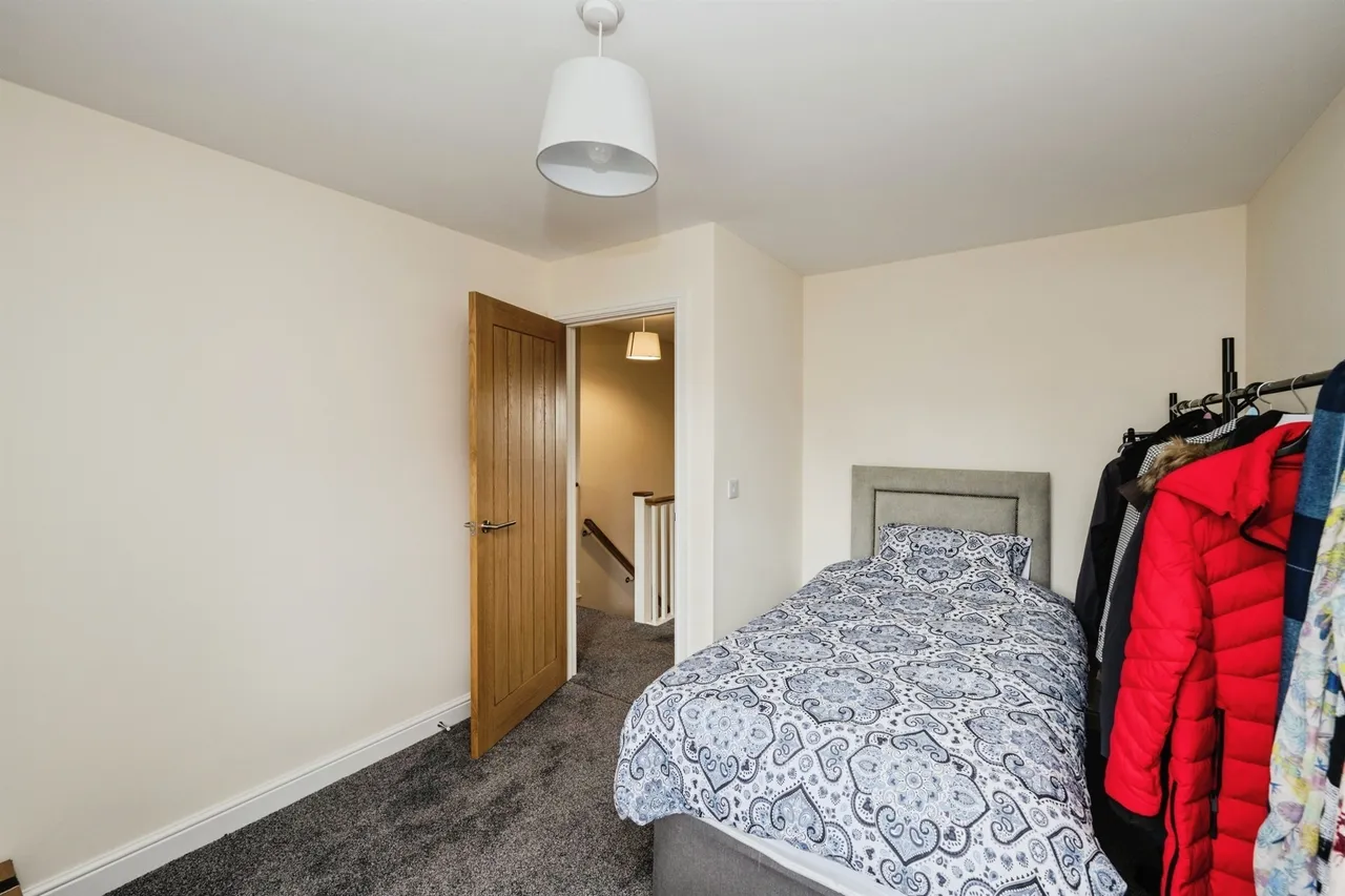 Clos Coed Derw Llanelli, SA14, photo 21