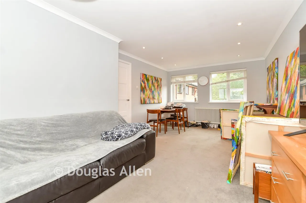Church Road, Buckhurst Hill, IG9, photo 4