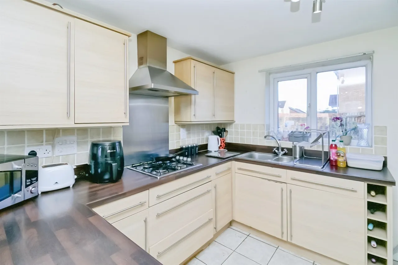 Kingfisher Road, Bridgend, CF33, photo 3
