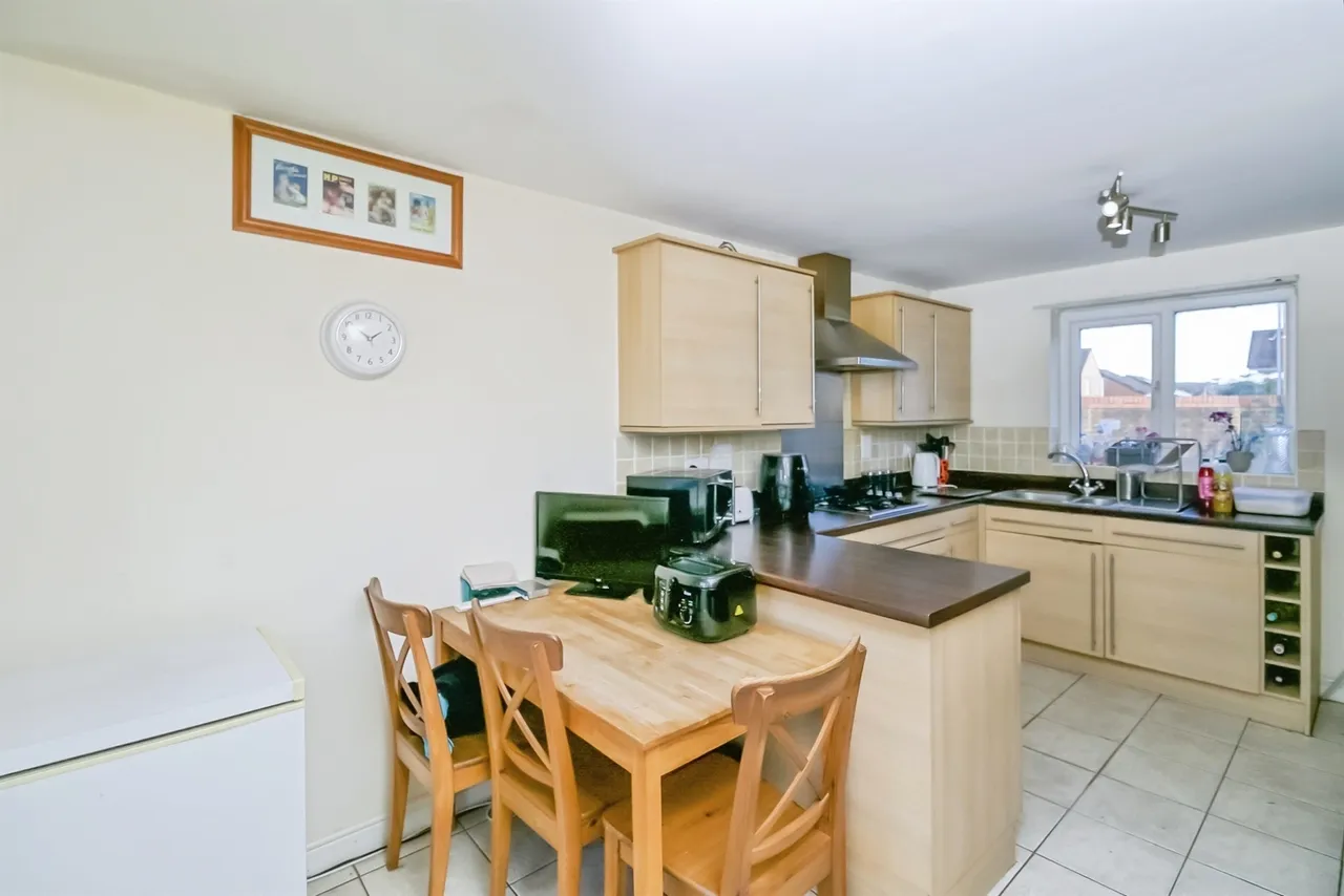 Kingfisher Road, Bridgend, CF33, photo 6