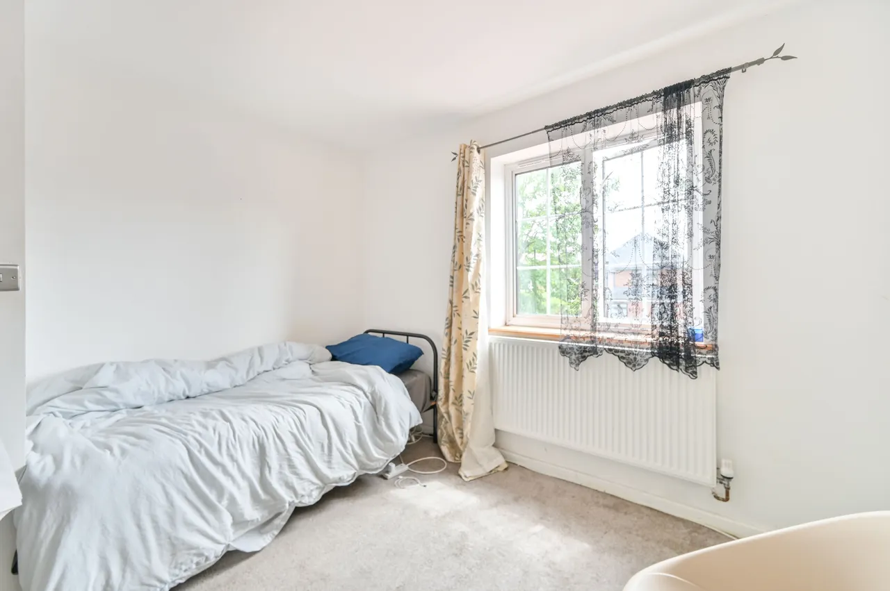 59 Beechcroft Gardens, Wembley, photo 7