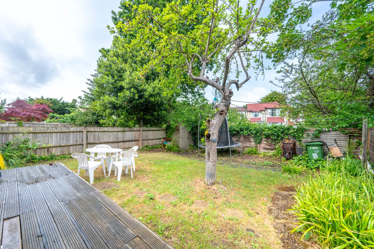 59 Beechcroft Gardens, Wembley, photo 10