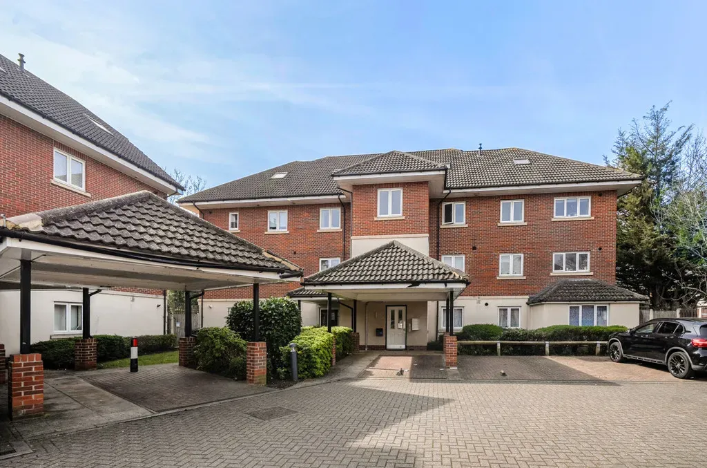 2 bed flat for sale, Eastnor Road, London, SE9