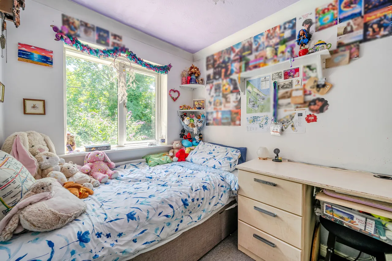 Danesfield Close, Walton-On-Thames, KT12, photo 9